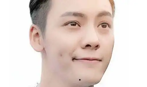 下巴四周上的痣长在下巴四周的痣,在面相学中称为此痣为富贵痣,长有此