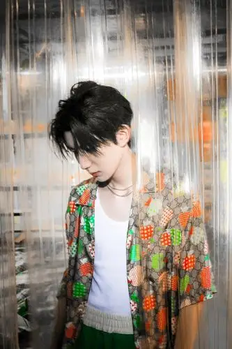 王源新专辑夏野了第三篇章传承华语乐坛黄金年代的歌曲遗韵