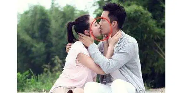 电视剧最打脸镜头 关晓彤这一吻,暴露了与鹿晗的秘密