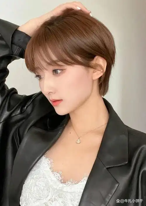 事实证明,这才是最适合40岁女人的发型:齐耳短发!时尚又显年轻