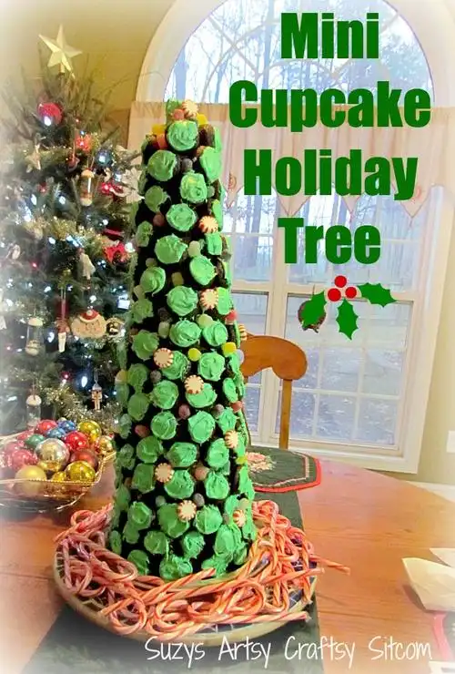 mini cupcake holiday tree
