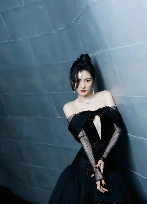 杨幂 腾讯盛典造型