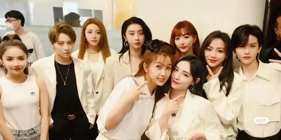 lshaking  关注   the9合照 强势来袭 -2020.6.26  the9 评论 收藏