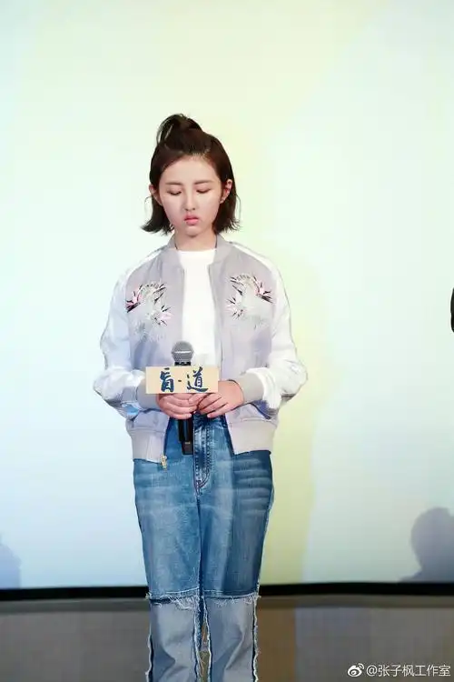 张子枫的蜕变之路,斜方肌,小短腿,拜拜肉都拜拜.