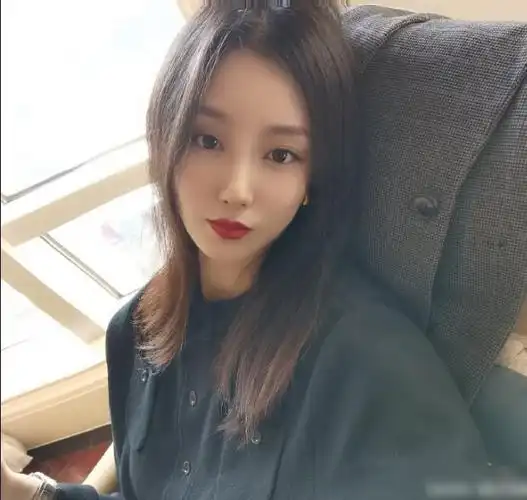 7年败光5亿家产,与吴启华离婚6年的石洋子,如今依旧潇洒