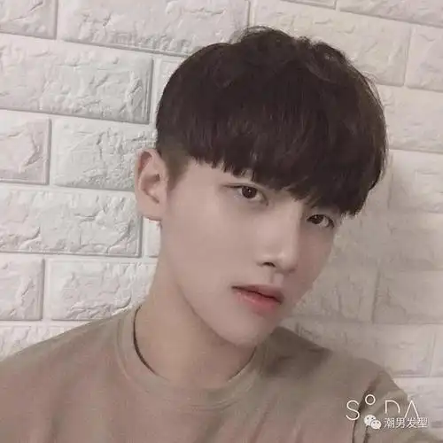 3款热门男生"刘海发型"参考,剪完时髦又减龄!