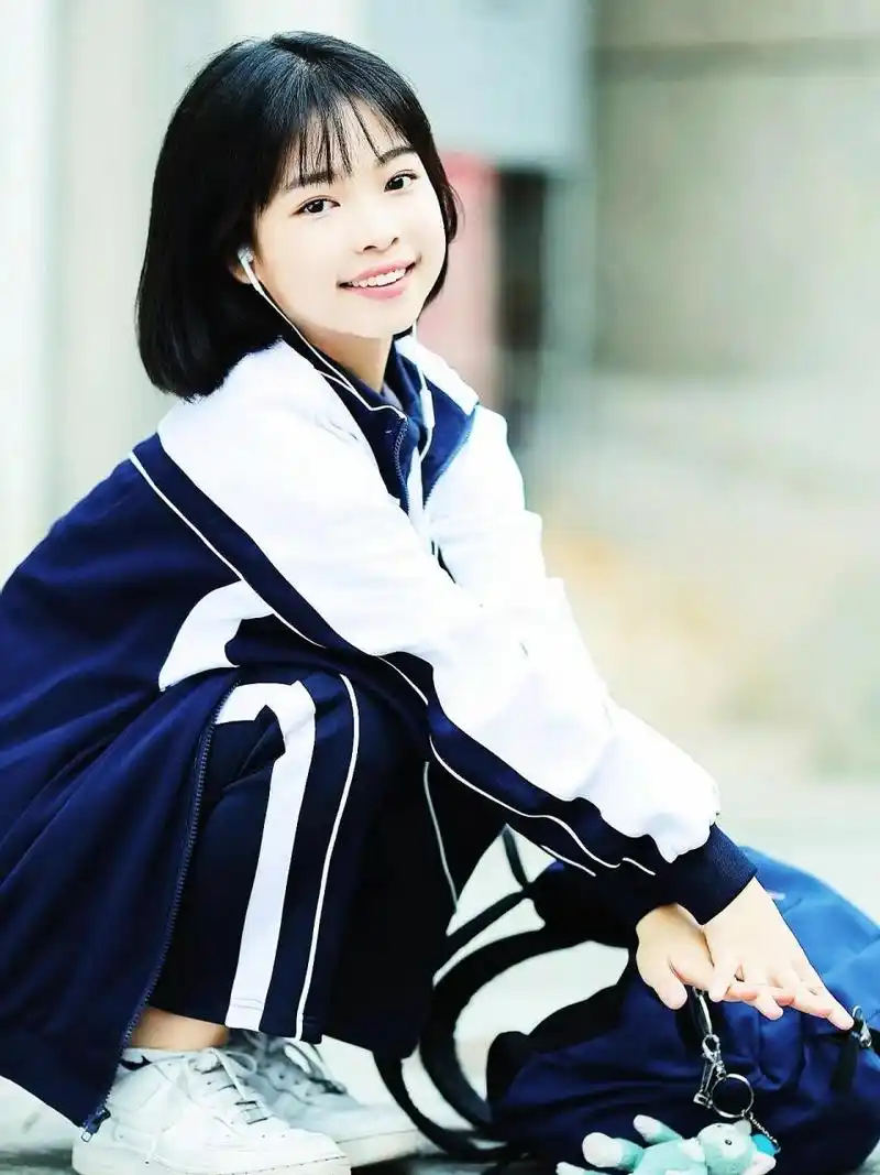 上海十四岁女孩在跳楼前留下了签字遗书,句句扎心.