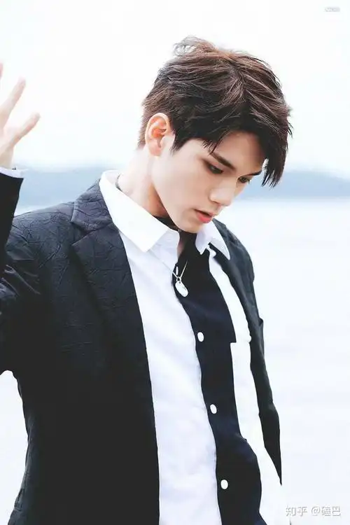 韩国有哪些侧颜戳中你的点的男爱豆求安利