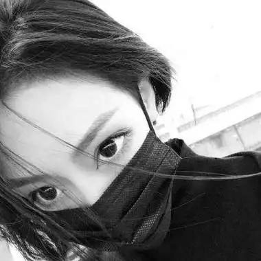 伤感的qq女生头像 那段丢弃角落的旧感情微信头像长发美女侧面2018