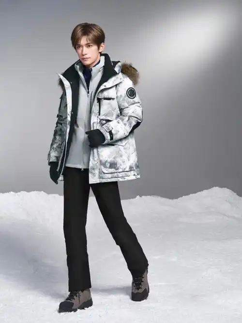 易烊千玺波司登品牌代言人