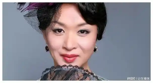 金星复婚上热搜她第一任妻子貌美如花离婚时还怀着孕