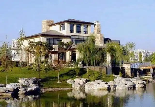 赵丽颖上亿豪宅曝光,周边环境清新优雅,还有3位巨星和她做邻居