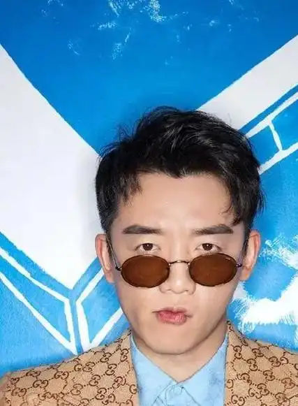 世上渣男千千万,最怕郑恺这一款,苗苗在综艺节目上频频落泪