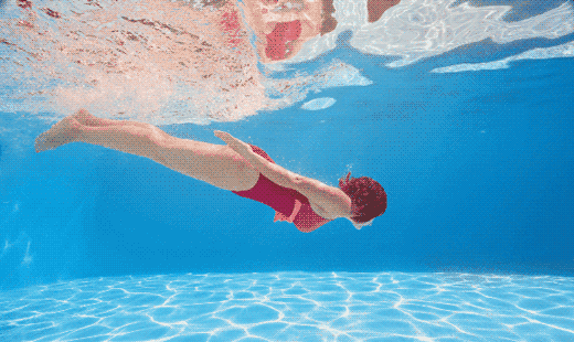 清凉一夏手牵手一步两步三步四步去游泳