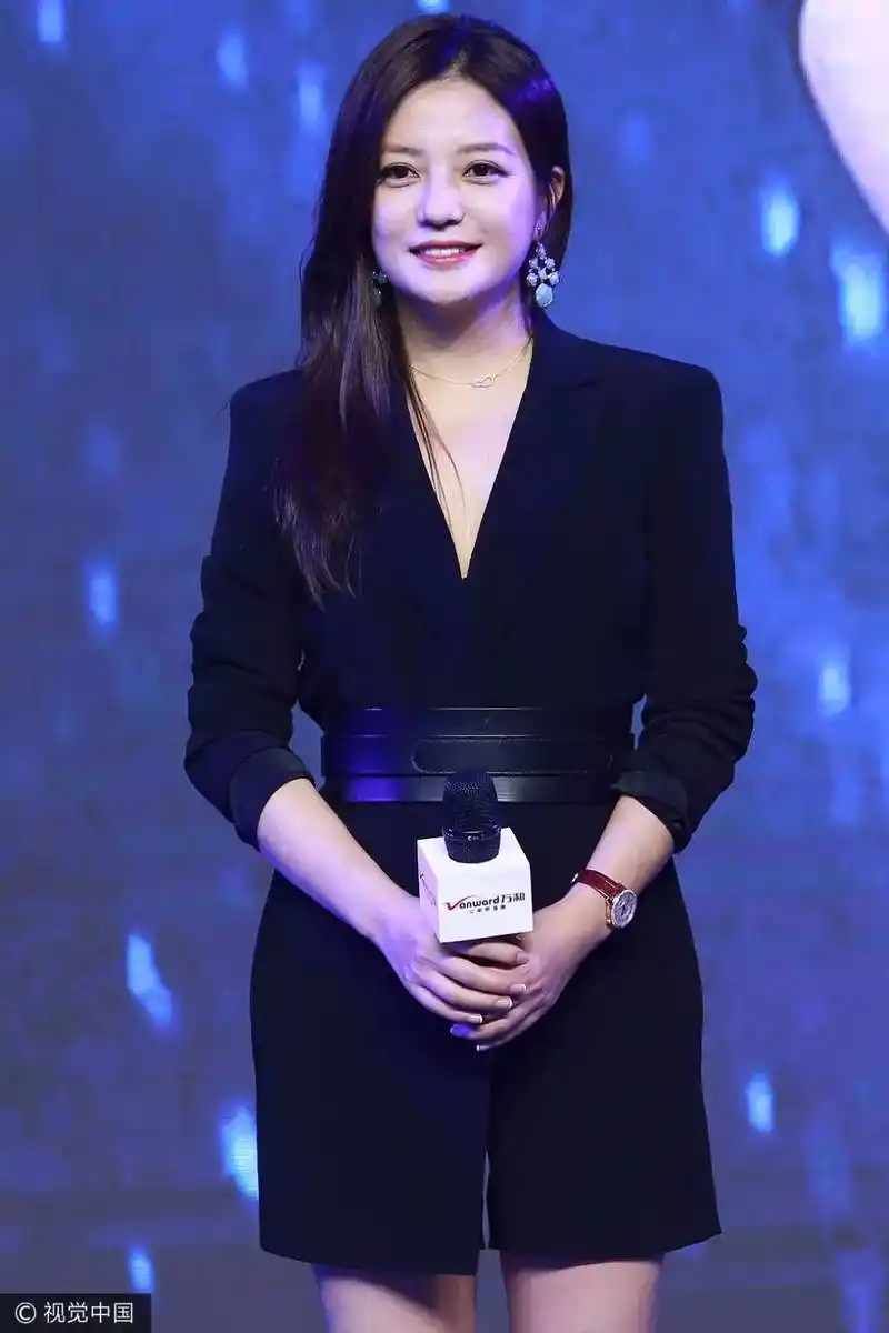 女星三大巨头出榜头围大真的蛮头大的