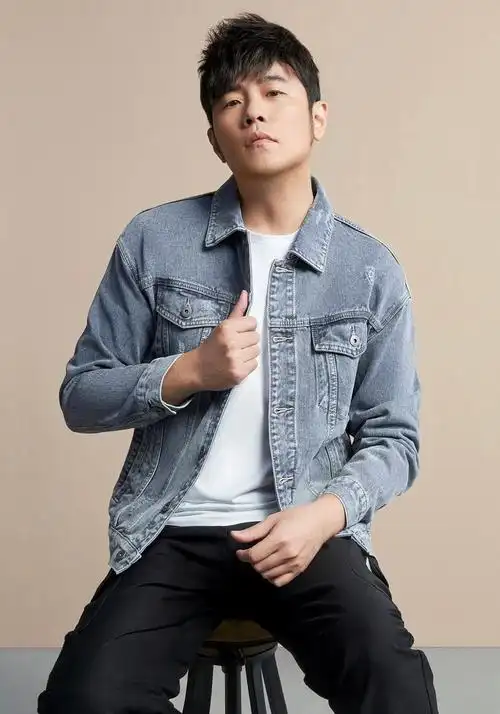 周杰伦代言最新宣传照!