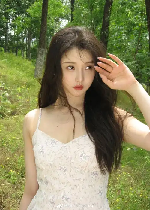 936905姜贞羽超话#一张照片欢迎夏天