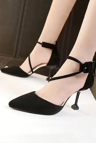 韩版一字扣带高跟鞋女小清新百搭尖头细跟单鞋女显瘦ol职业工作鞋猫跟