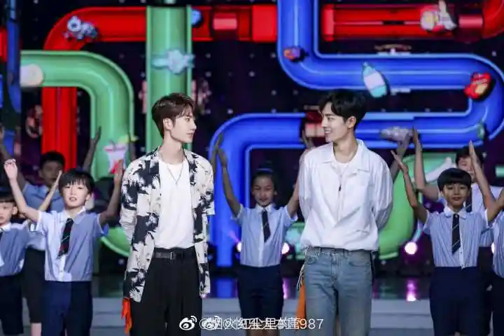 如何评价8月10日肖战王一博在快乐大本营的表现