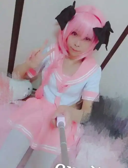 有没有好看的女装大佬图片(最好没办法一下子就看出来是男的)?