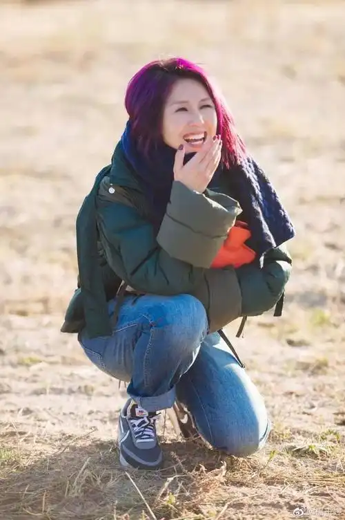 我可以开心地做自己在热气球的高空告白中,杨千嬅说,所有人都以为