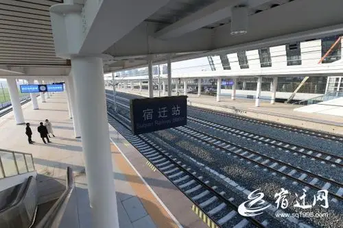 新时代新作为新篇章刷脸刷证直接坐高铁宿迁站一步迈入新时代