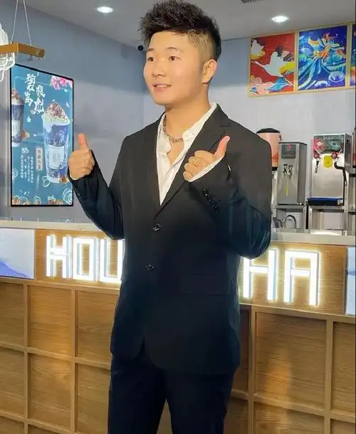 网红师徒本就是相互利用,白小白不再抽成徒弟,他们没有敬畏之心