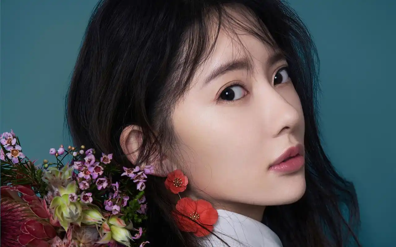 张萌萌杂志写真图片桌面壁纸