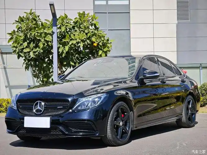 进口2015奔驰c30020t高功率发动机改装全身名牌