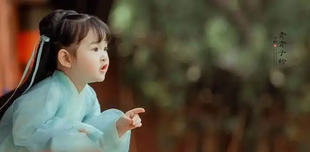 超萌!三岁可爱小萝莉华夏变身汉服宝贝