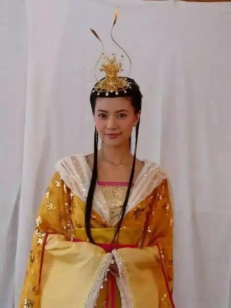 古装美人周芷若高圆圆(高圆圆古装大合集)(8)