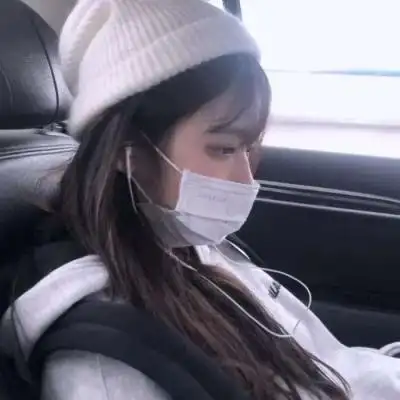 高清好看的女生戴口罩头像图片