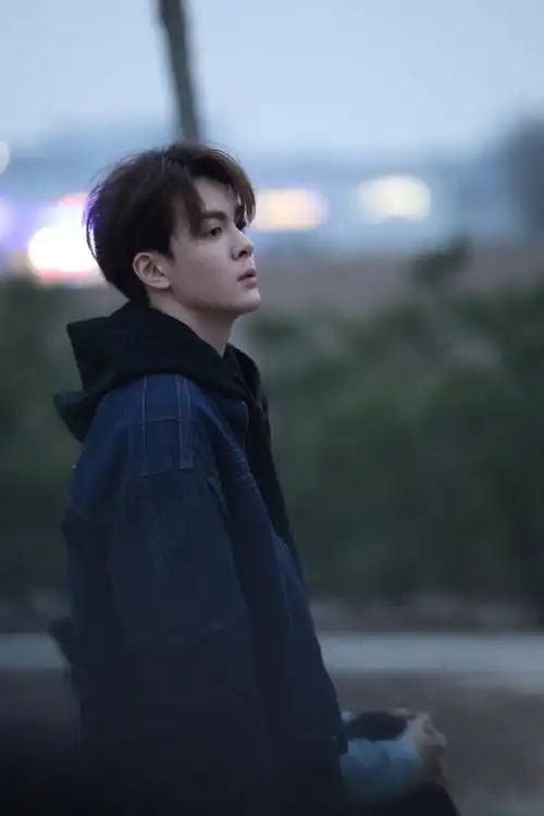 曾舜晞哄小孩有一套