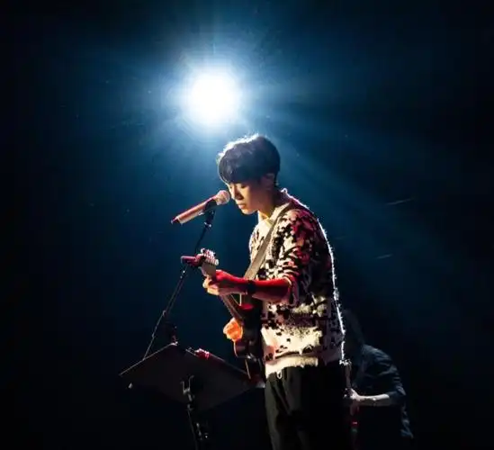 这首歌,我单曲循环了无数次|韦礼安_新浪新闻