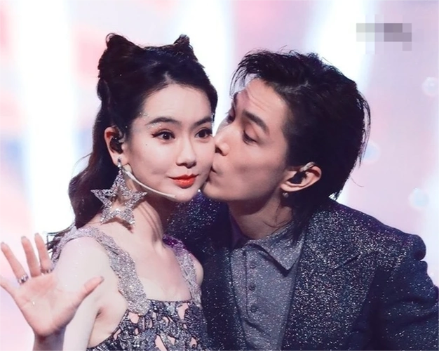 10年后再看戚薇,嫁给"家庭主夫"李承铉,是她"最正确"