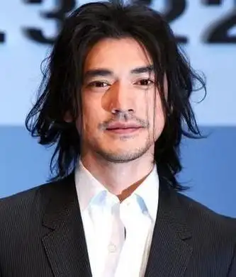 林叶亭:金城武的发型师,也是他的第一任女友.