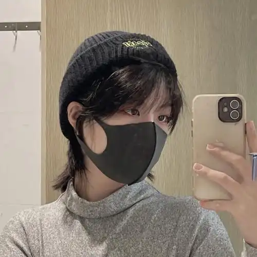 狼尾蓄长头发尴尬期不戴帽子真的好像流浪汉