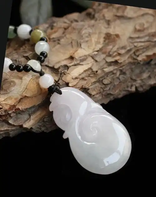 翡翠吊坠都有哪些典型的图案?你知道几款?