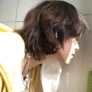 真人男生头像冬天的心动将在次年春天延续