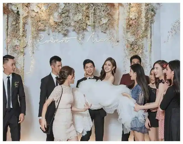 汪小菲新女友被曝过往有婚史前夫发文回应网友热议