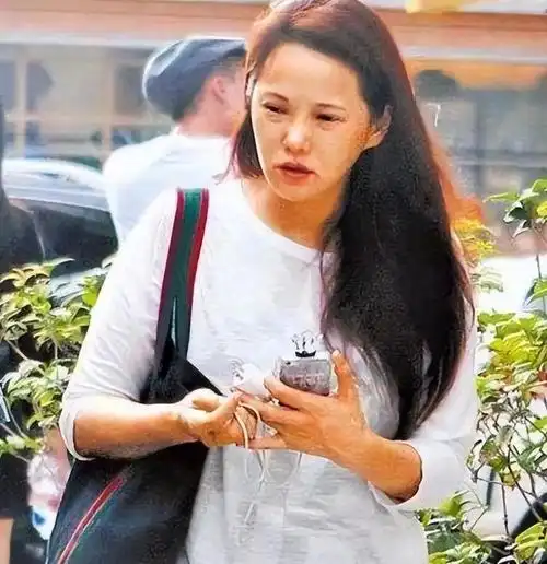 五,56岁的伊能静