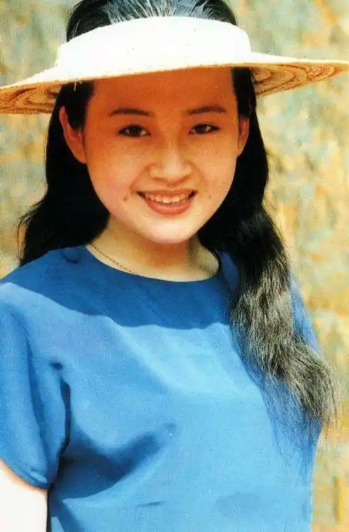 强制复习一下 许晴年轻时的长相