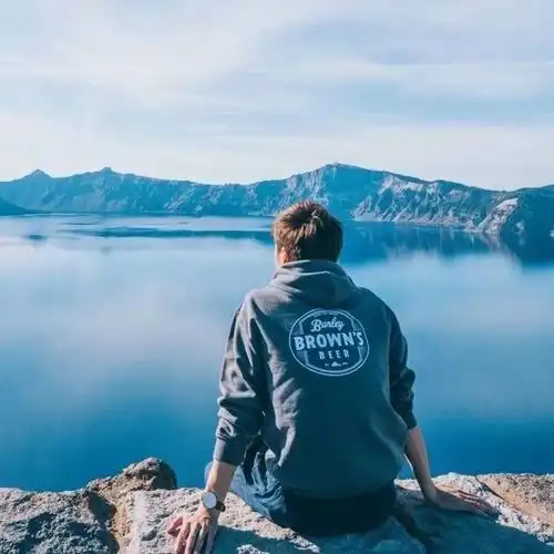 头像| 男生:你不能妄想原本南行的人陪你一路向北