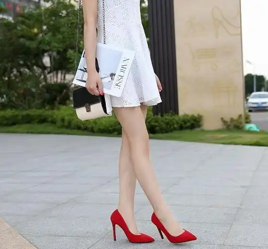 少女感尖头高跟鞋,透露轻奢唯美气息