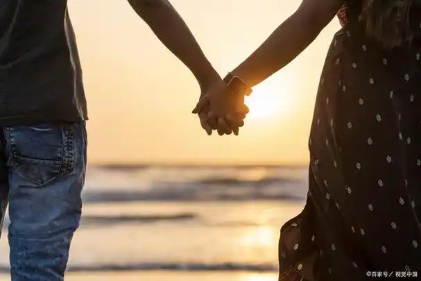 十句浪漫的爱情句子,很甜很撩,句句唯美动人!