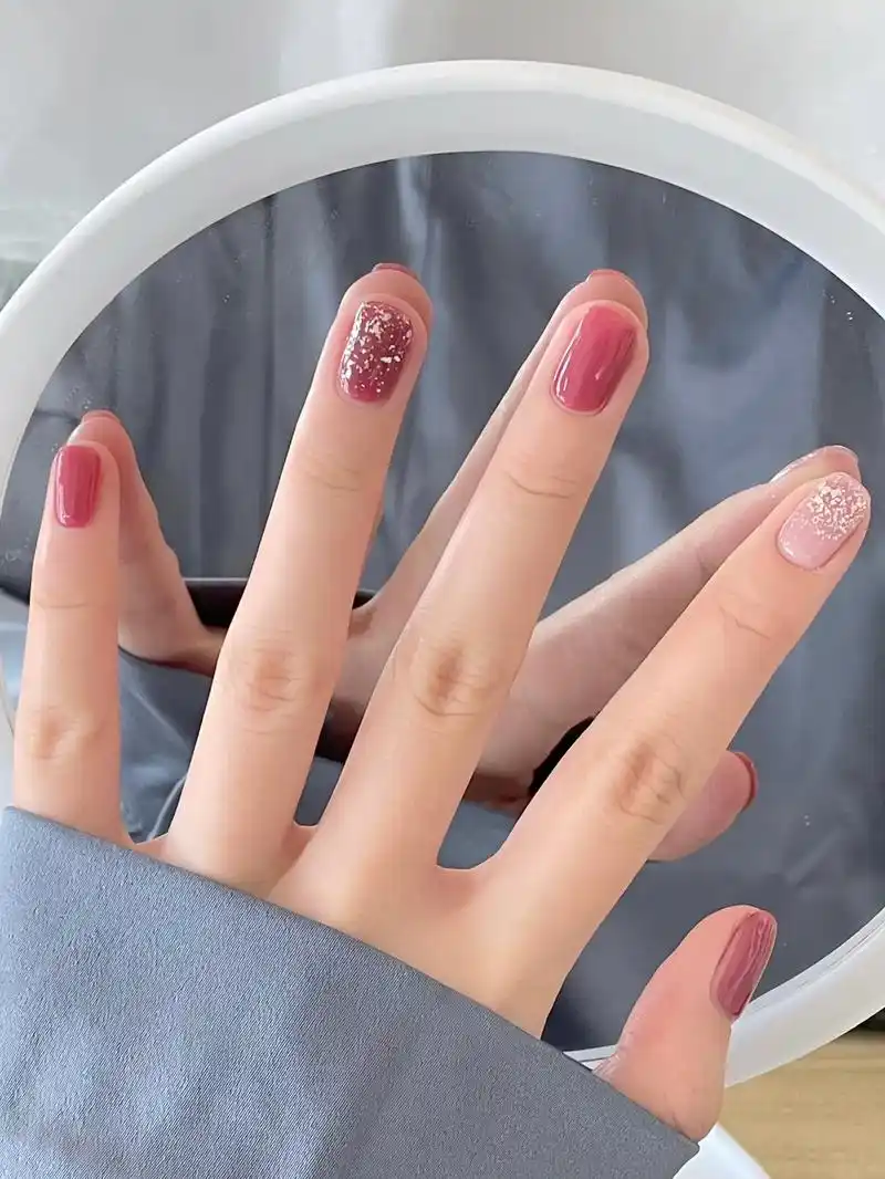 美甲 #最显白的指甲油 #仙女美甲 #短 - 抖音