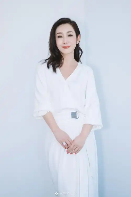 8.25 秦海璐(宣传照)