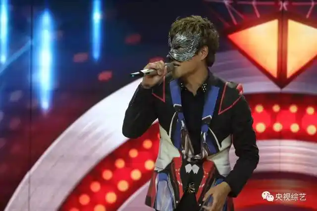 他和陈奕迅,刘德华一起演唱过,现场和杨帆拼唱功,谁更胜一筹?