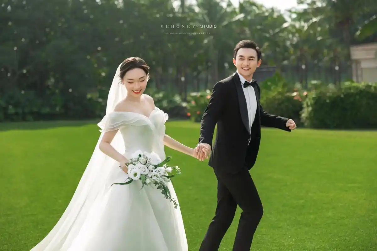 婚纱照风格推荐 #愿每个女孩都能嫁给爱情 #蜜甜馨摄影   - 抖音