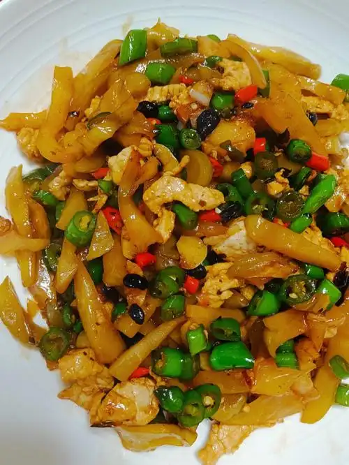 江西人做的榨菜炒肉丝便宜下饭